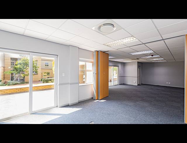 315M² OFFICE TO LET IN FERNDALE